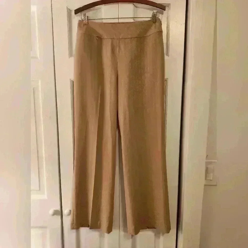 VN women's wide legged pants | flat front | tan and white pin stripe | size 6